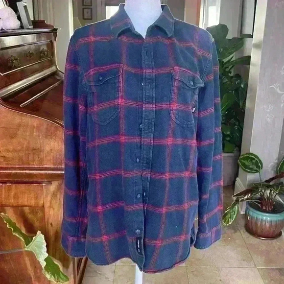 Vans men’s shirt. Long sleeve button down Large Tailored Fit. 100% cotton fabric - Picture 3 of 12